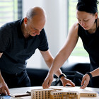 Teamarbeit am Model